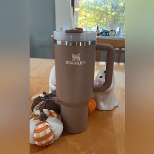 Almond rose Stanley 40 ounce